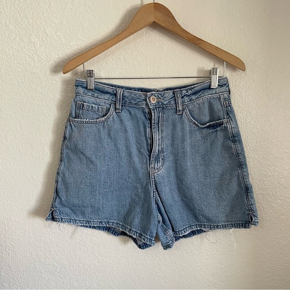Hollister Ultra High Rise 90s Short Denim Jean Shorts Light Blue Fray Distressed - Picture 1 of 7
